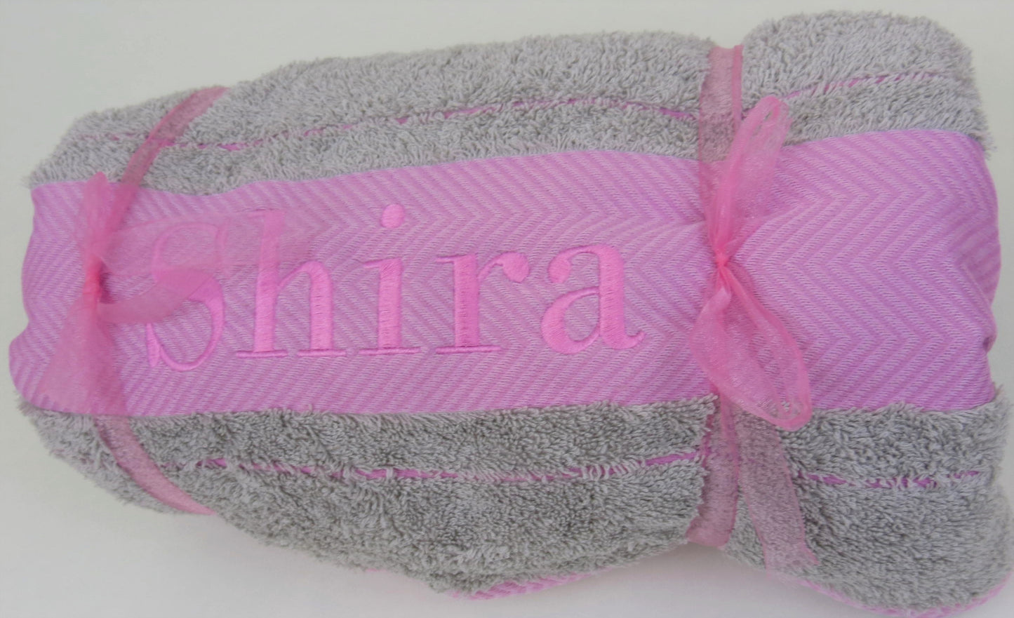 Shop personalized gray/pink large turkish towels at Starbox Gifts.