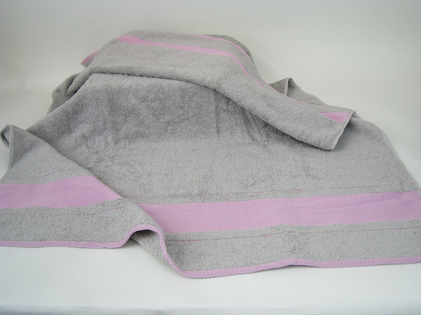 Shop personalized gray/pink large turkish towels at Starbox Gifts.