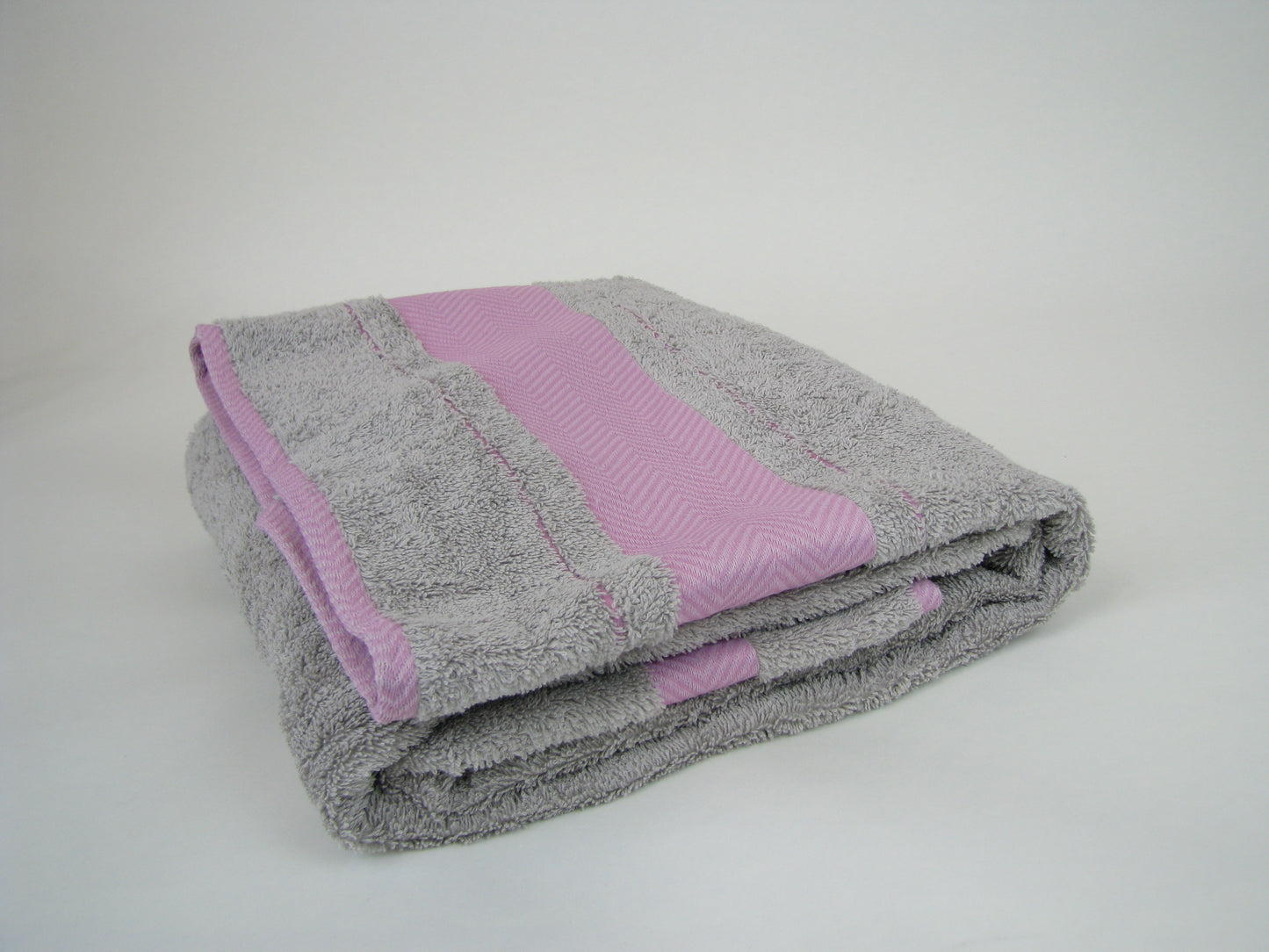 Shop personalized gray/pink large turkish towels at Starbox Gifts.